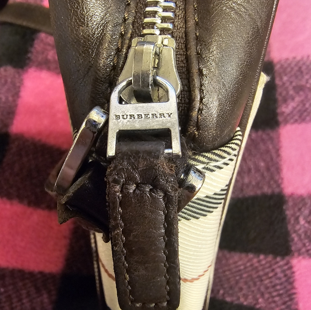 Burberry Plaid Crossbody Bag w/ COA - Picture 10 of 13